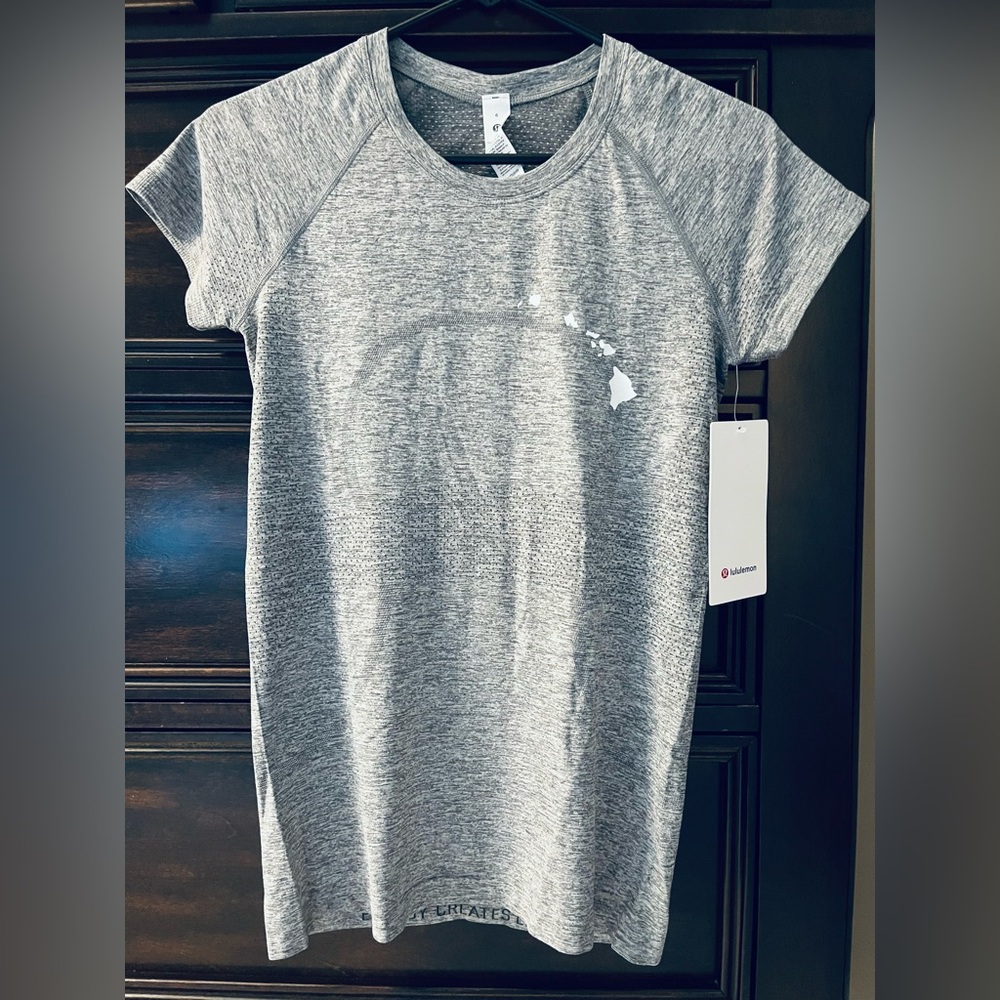 Lululemon Aloha Hawaiian Island Swiftly Tech Short Sleeve 2.0